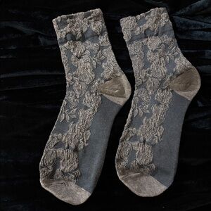 Gifts or Anyone🎁Vintage-inspired Floral Socks